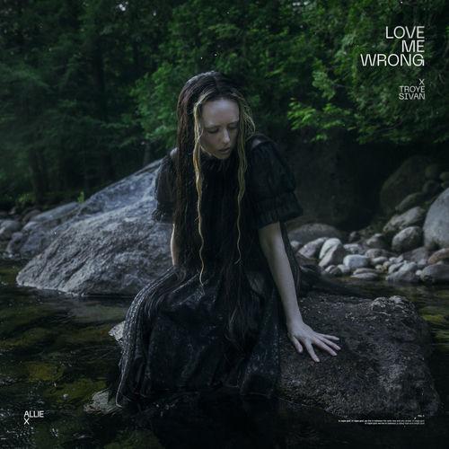 Portada de Love Me Wrong