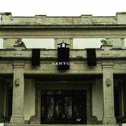 Portada de Santos (Deluxe)
