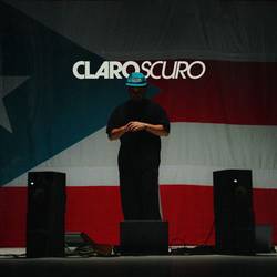 Portada de claroscuro