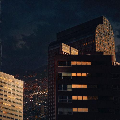 Portada de she goes by. (Tyan G.Remix)